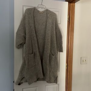 American Eagle lamb’s wool super soft sweater